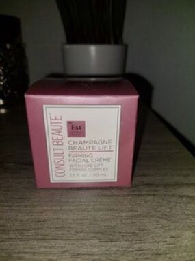 Consult Beaute Firming Facial Crème with Luxe Lift Firming Complex